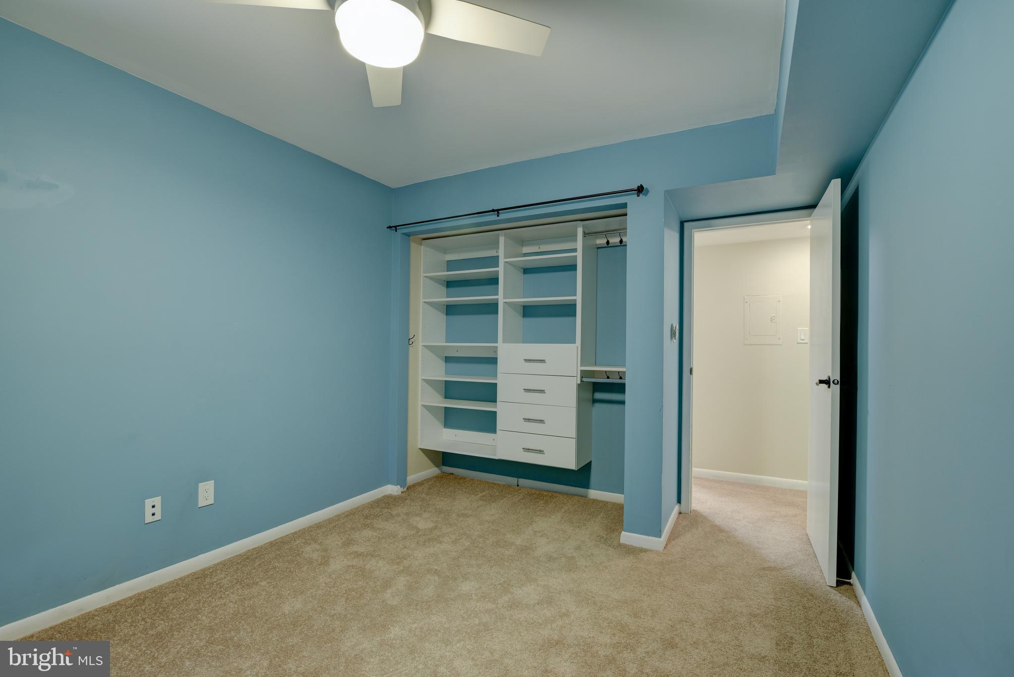 5806-Q ROYAL RIDGE DR #Q