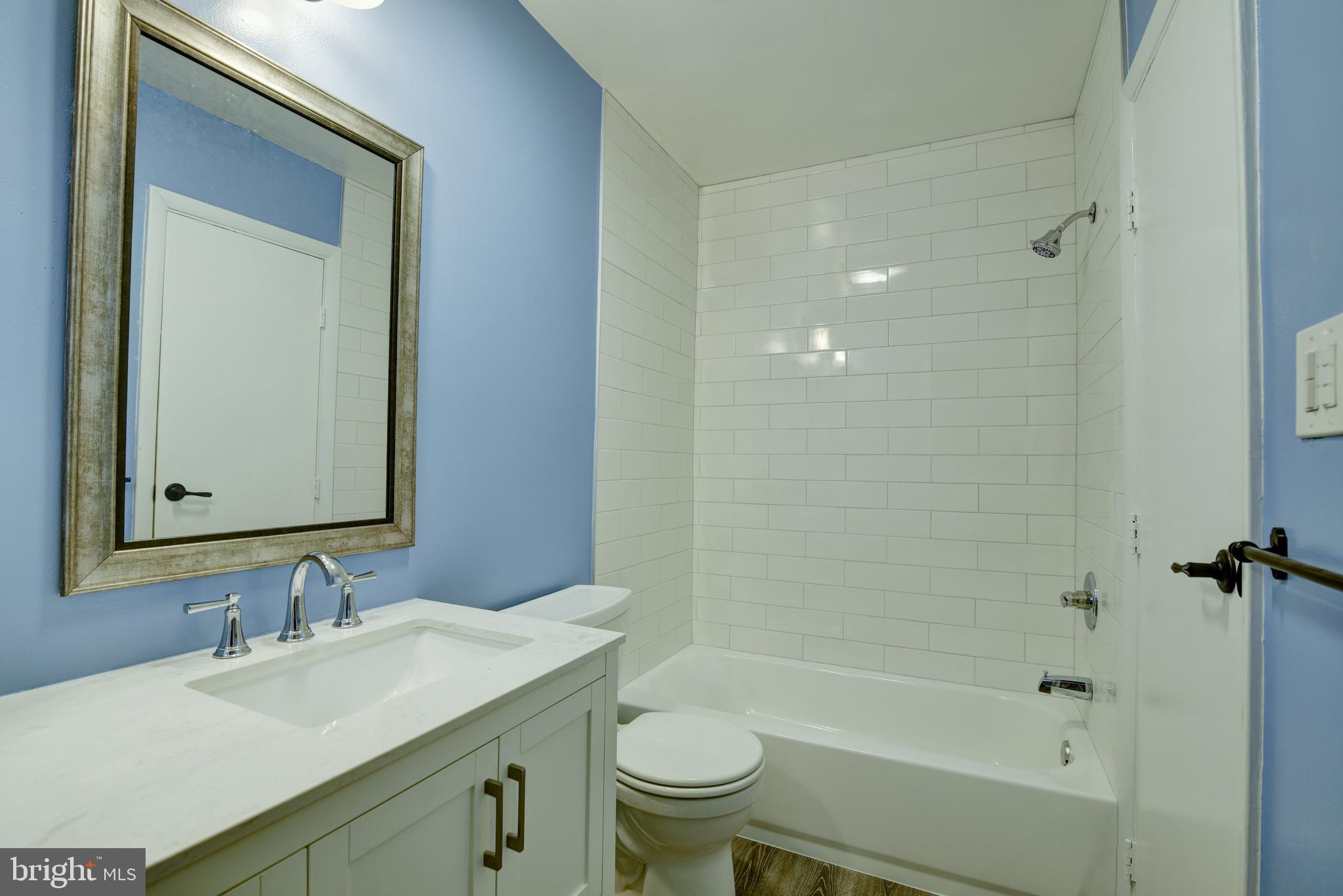 5806-Q ROYAL RIDGE DR #Q