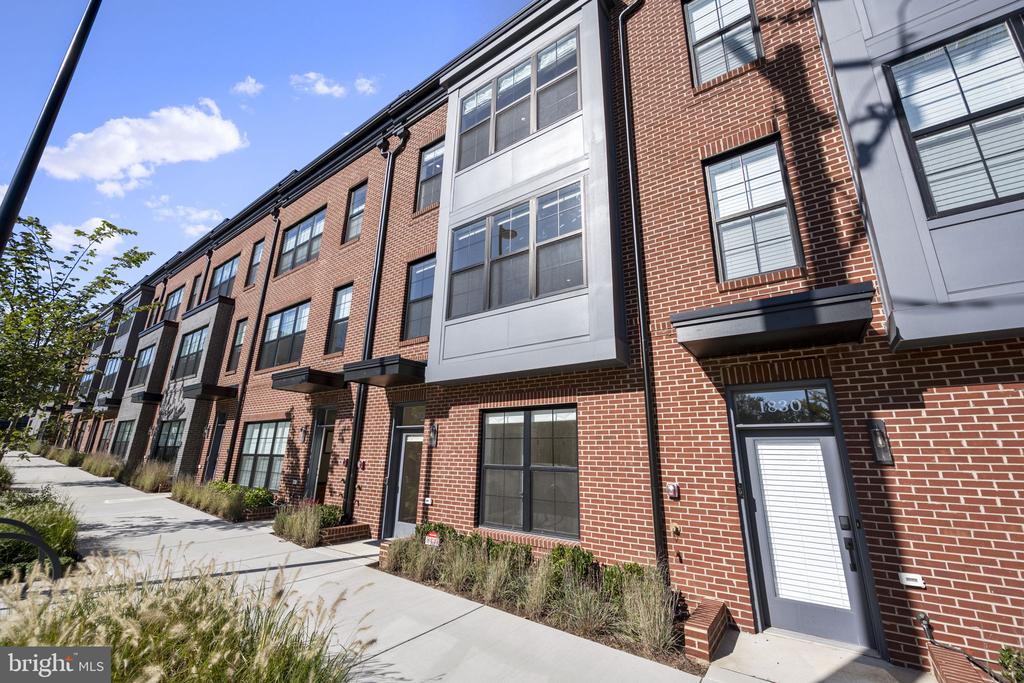 1832 MICHAEL FARADAY DRIVE