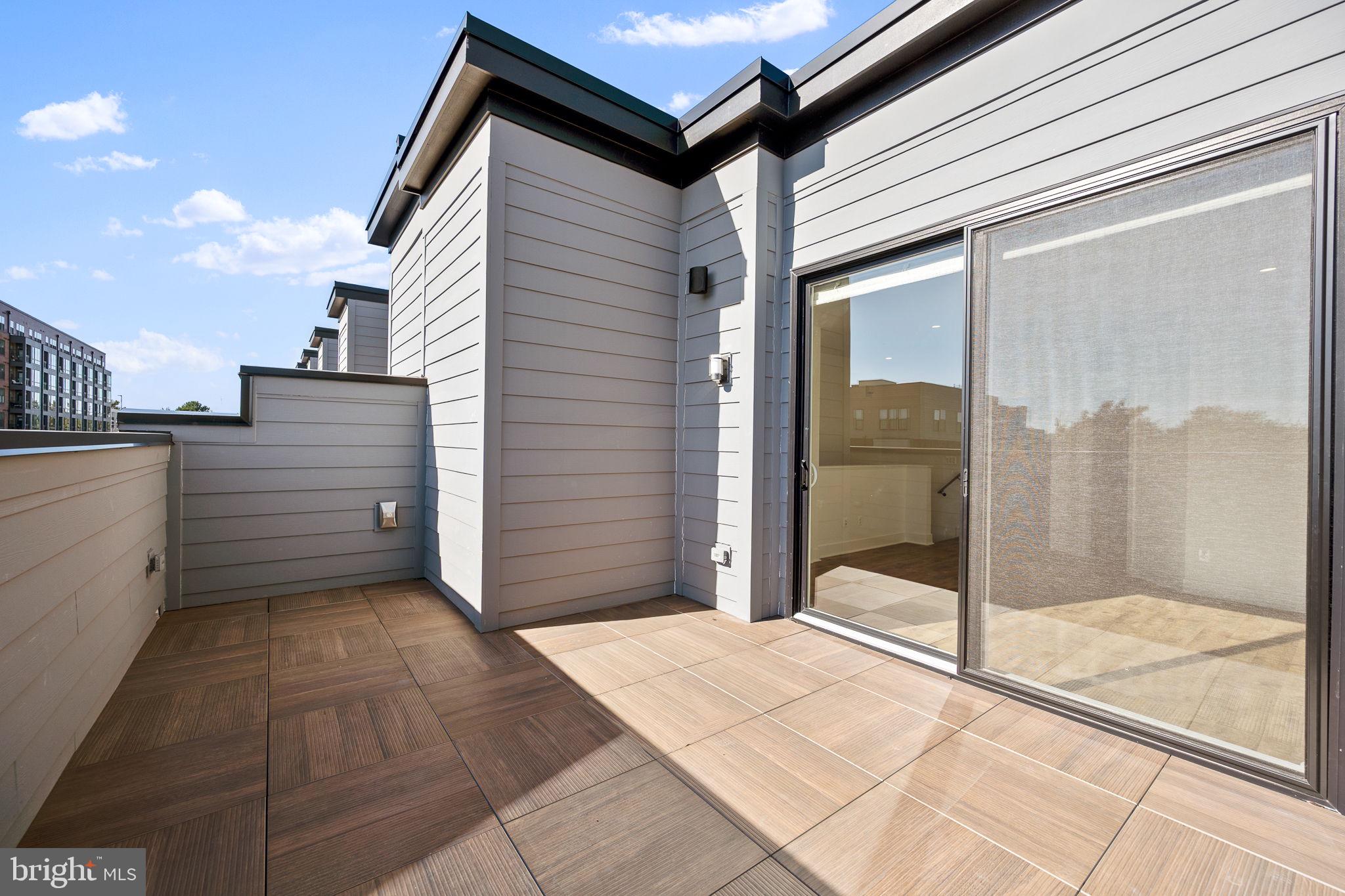 1832 MICHAEL FARADAY DRIVE