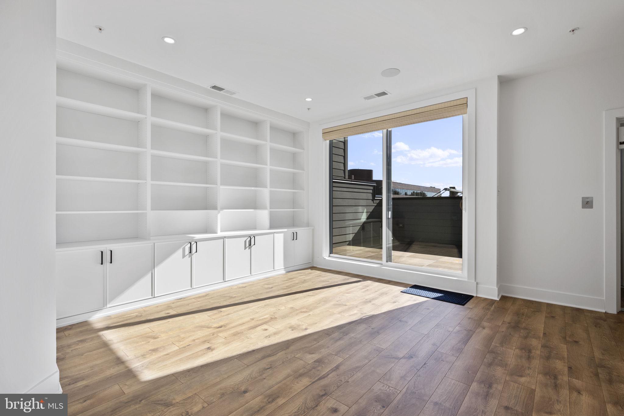 1832 MICHAEL FARADAY DRIVE