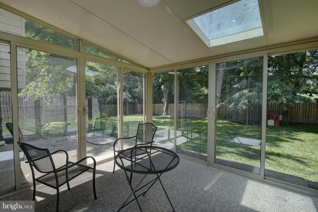8521 TYSONS COURT