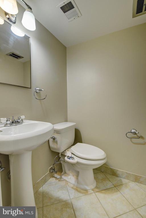 8521 TYSONS COURT