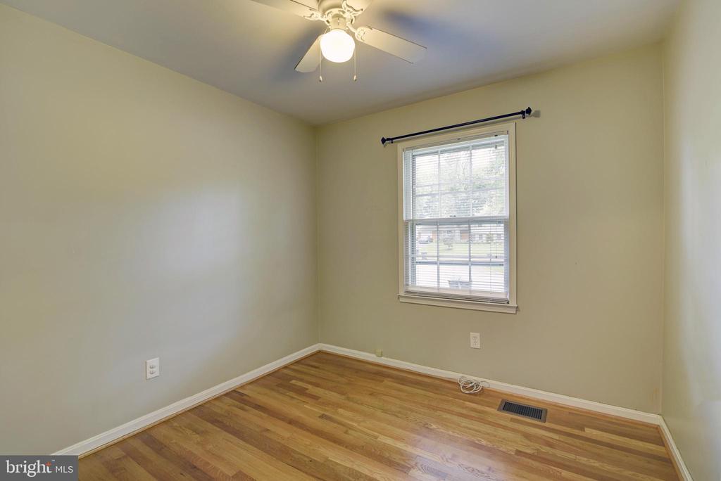8521 TYSONS COURT