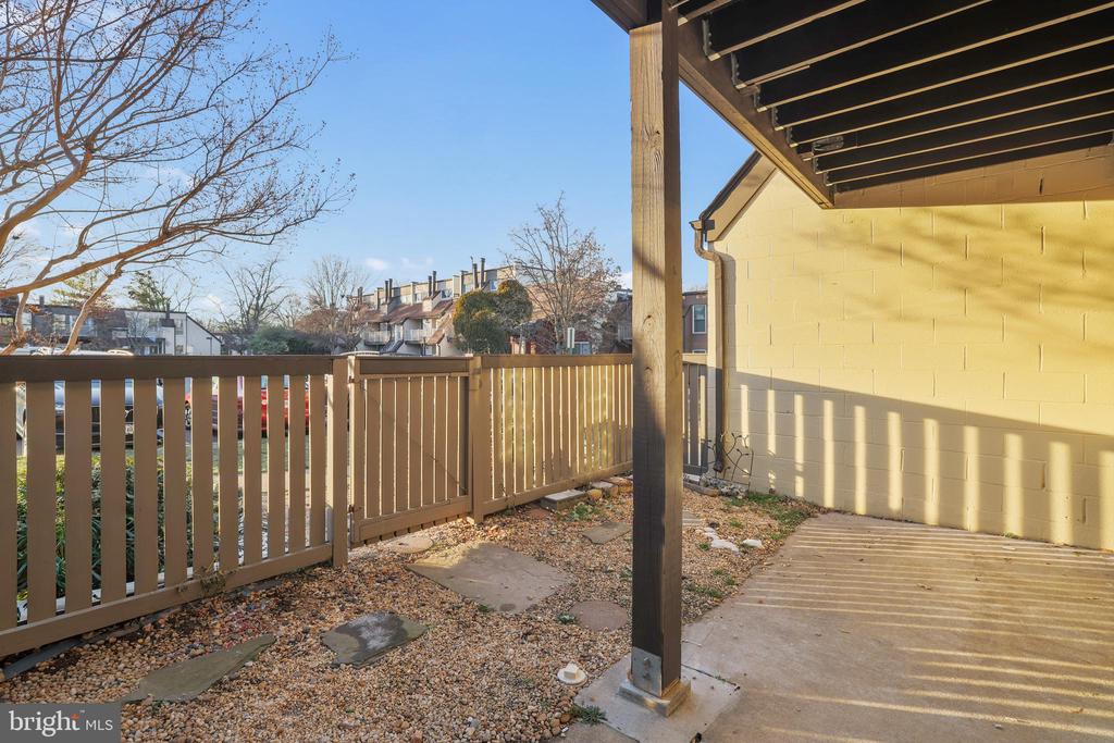 3966 WOODHUE PLACE