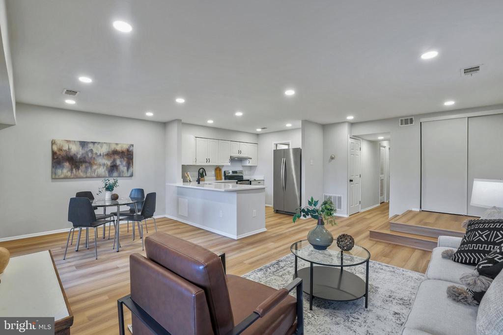 3966 WOODHUE PLACE