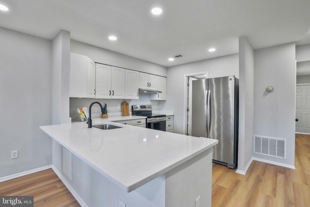 3966 WOODHUE PLACE