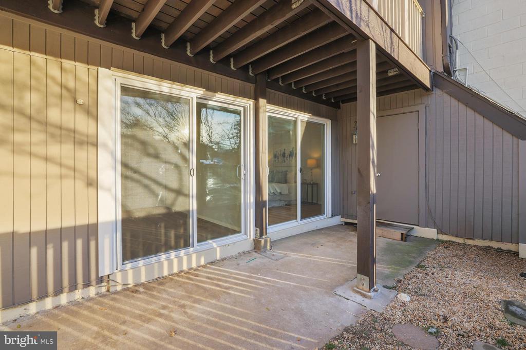 3966 WOODHUE PLACE