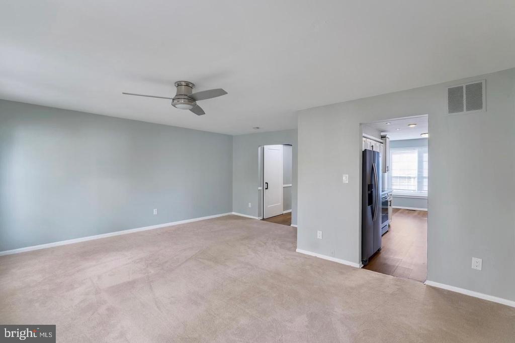 9523 CHERRY OAK COURT