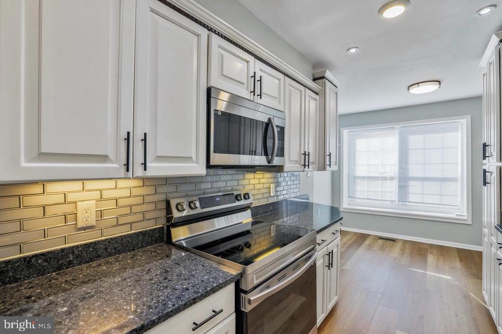 9523 CHERRY OAK COURT