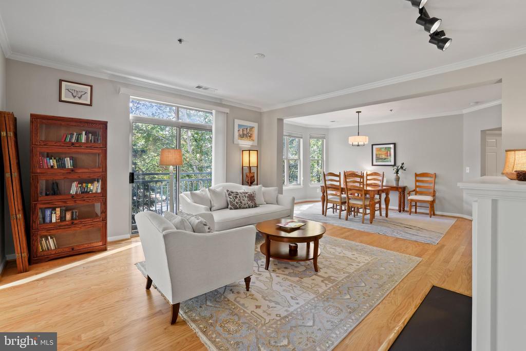 1851 STRATFORD PARK PLACE 204