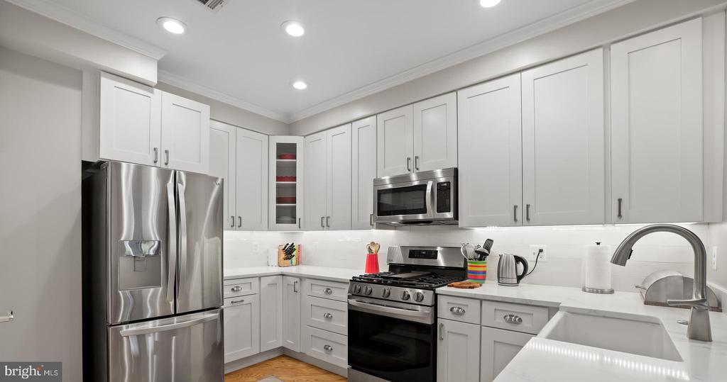 1851 STRATFORD PARK PLACE 204