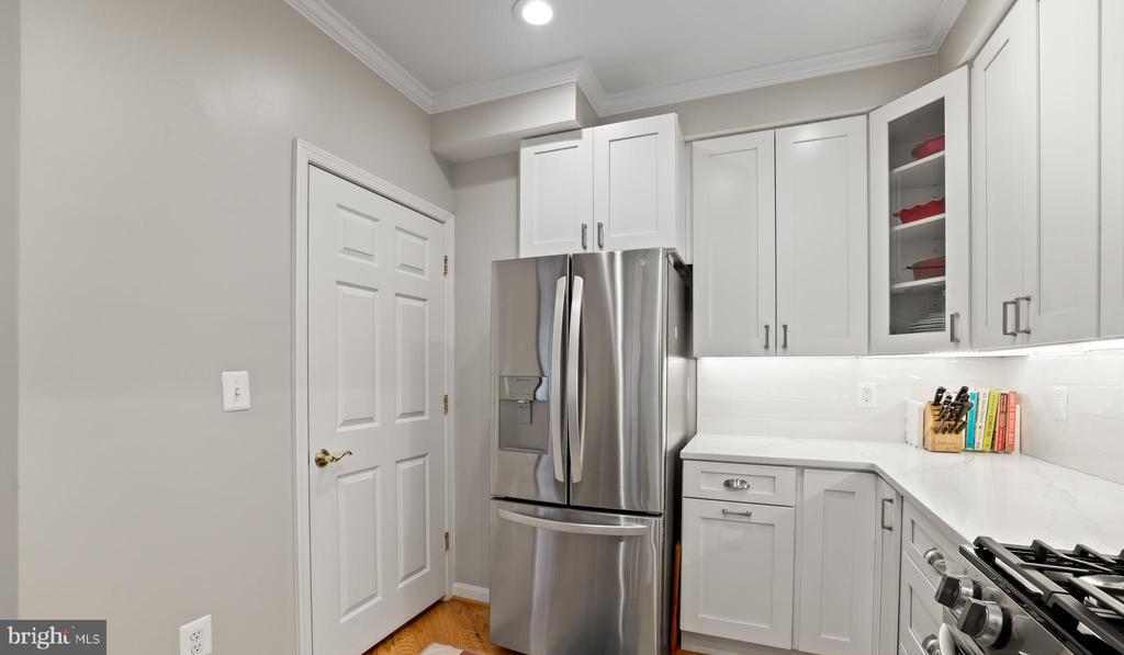 1851 STRATFORD PARK PLACE 204