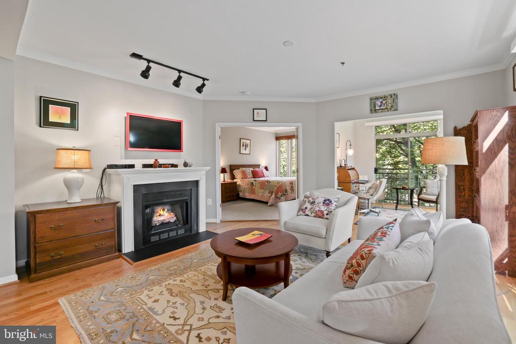 1851 STRATFORD PARK PLACE 204