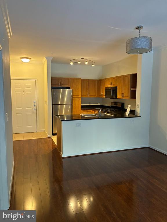 12909 CENTRE PARK 102