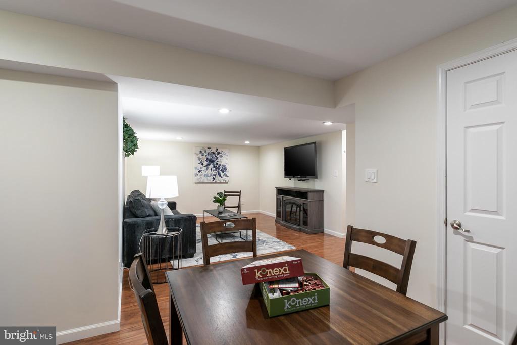 11554 BRASS LANTERN COURT