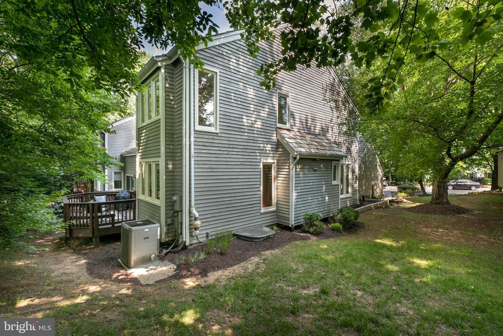 11554 BRASS LANTERN COURT
