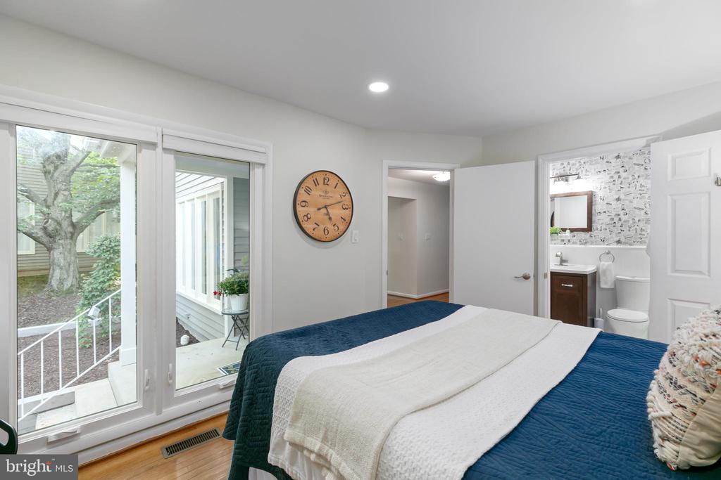 11554 BRASS LANTERN COURT