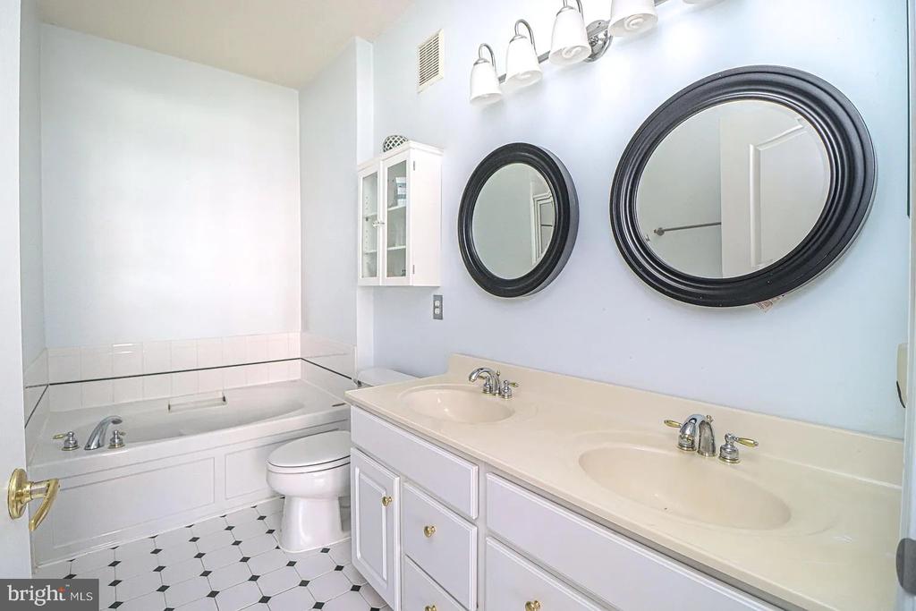 12185 ABINGTON HALL PLACE 201