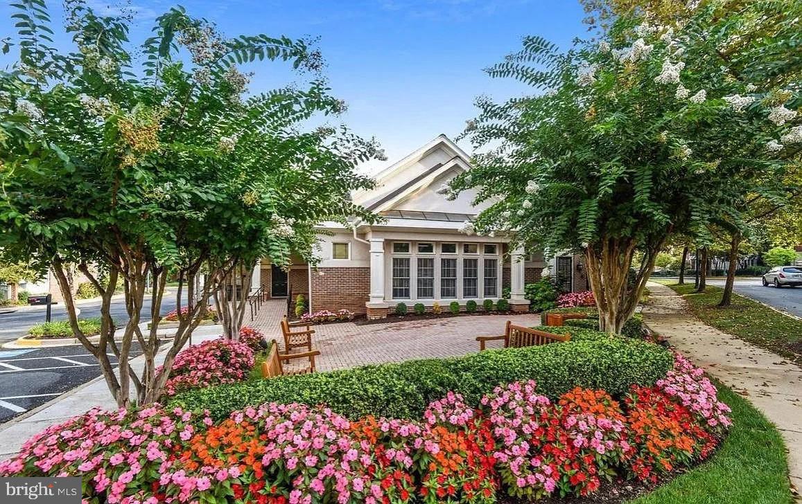 12185 ABINGTON HALL PLACE 201