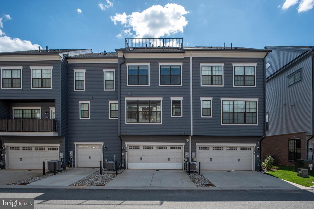 12561 TODD LANE