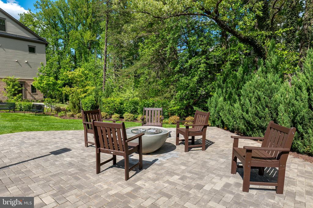 12561 TODD LANE