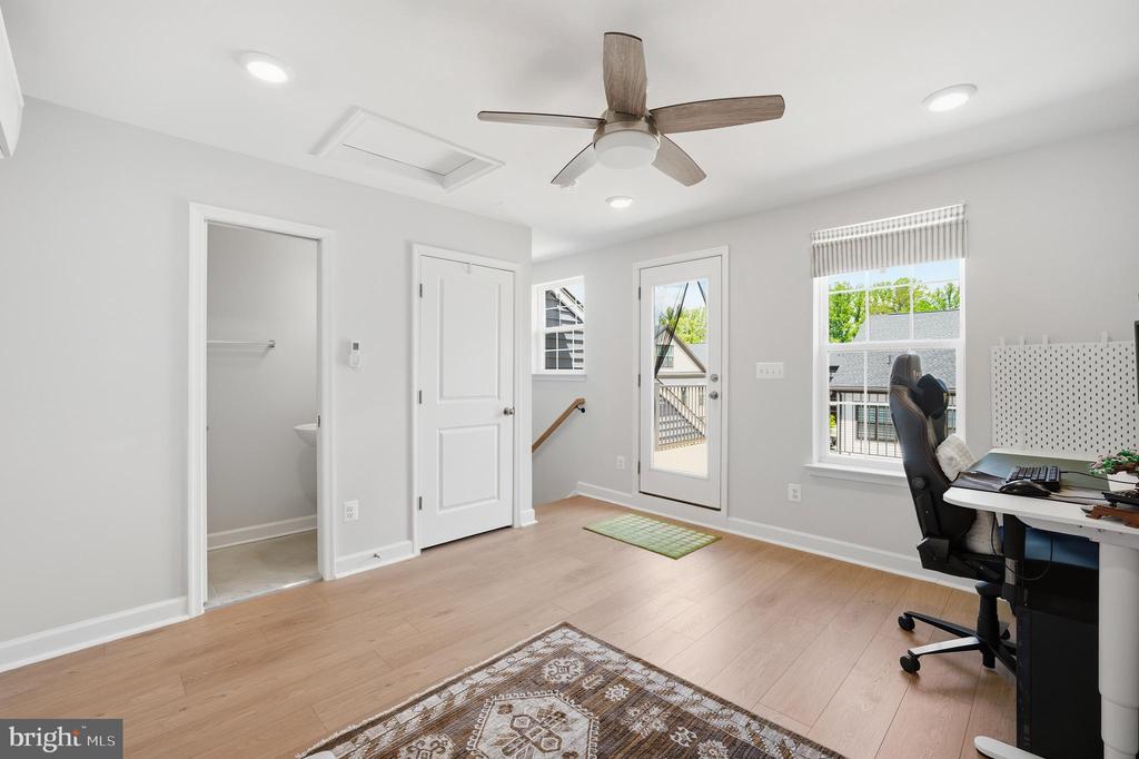 12561 TODD LANE