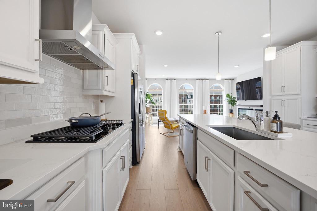 12561 TODD LANE