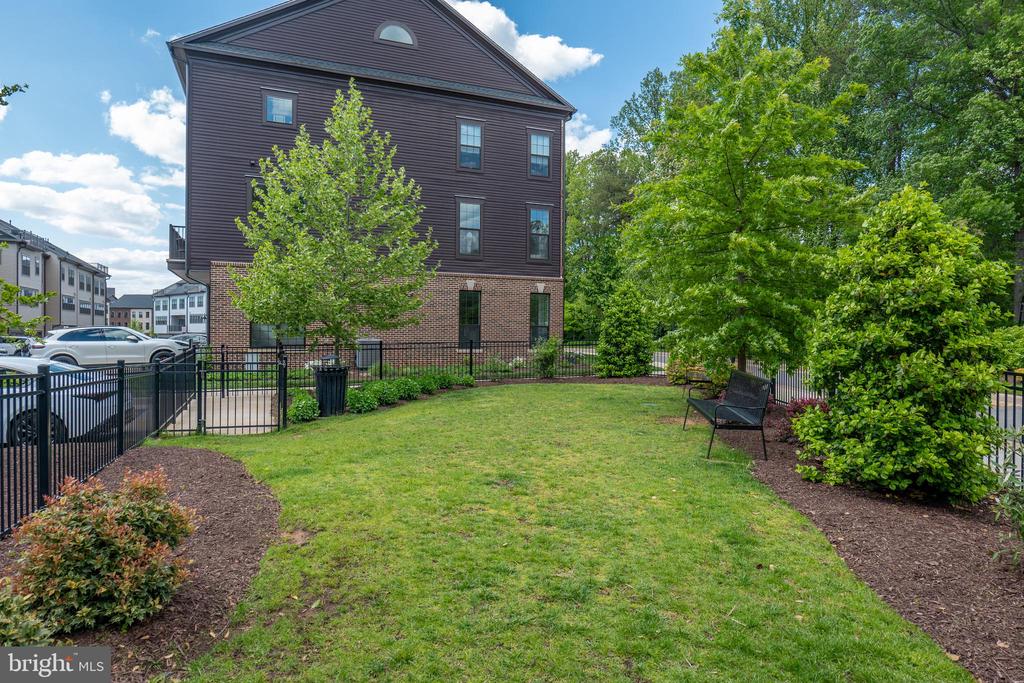 12561 TODD LANE