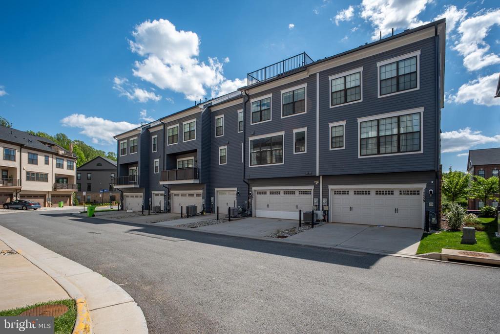 12561 TODD LANE