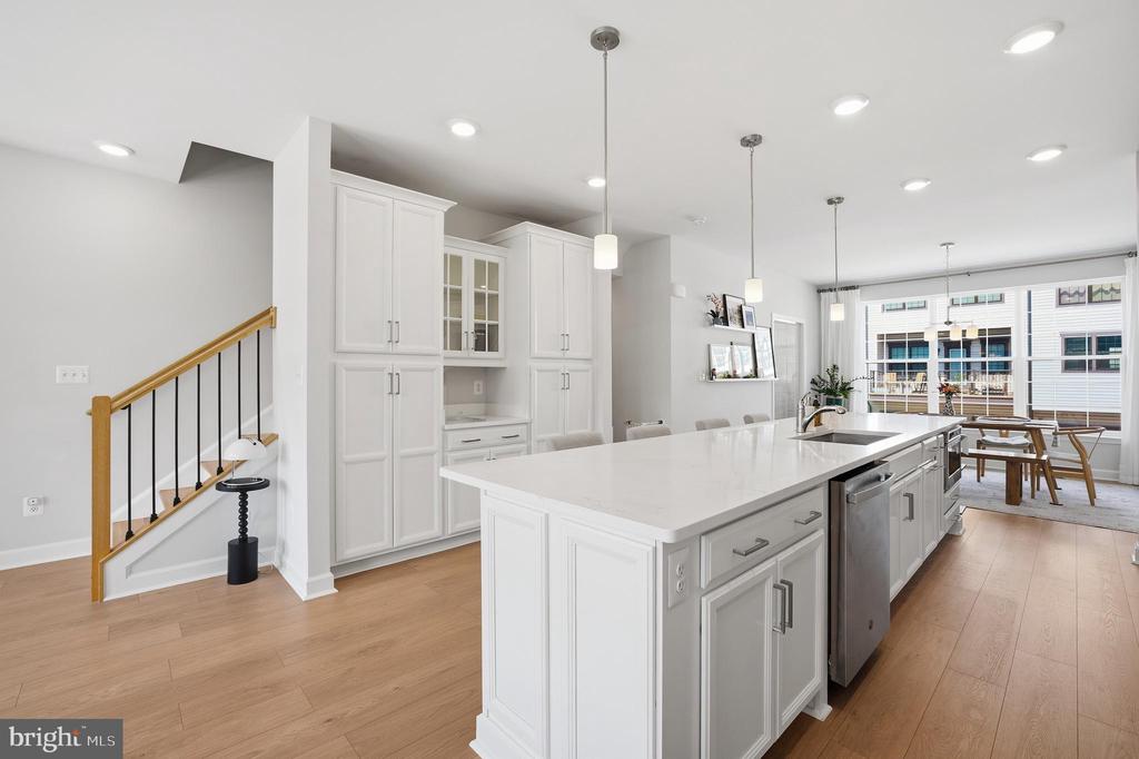 12561 TODD LANE