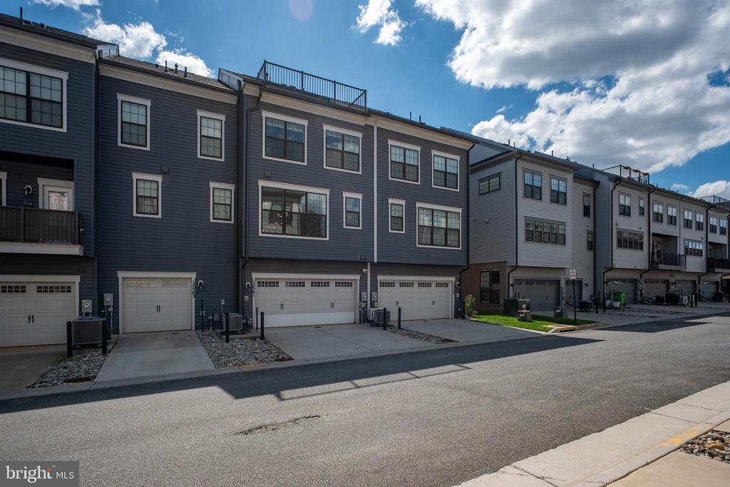 12561 TODD LANE