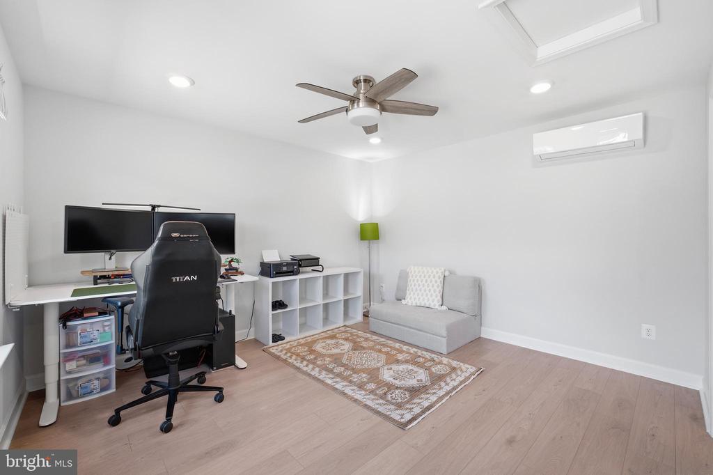 12561 TODD LANE