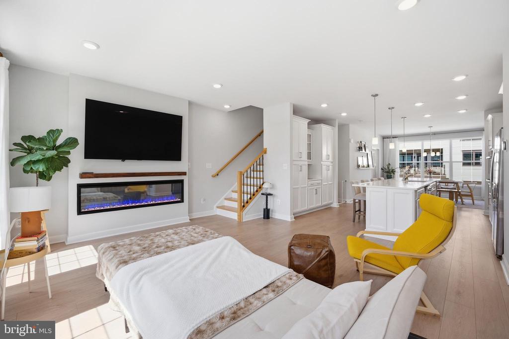 12561 TODD LANE