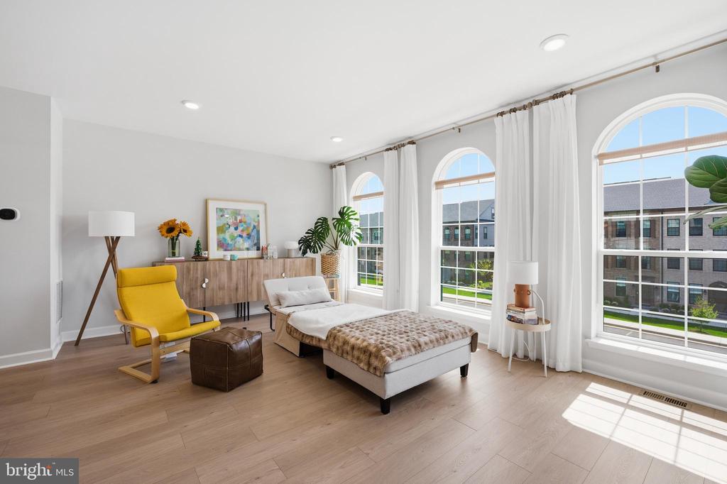 12561 TODD LANE