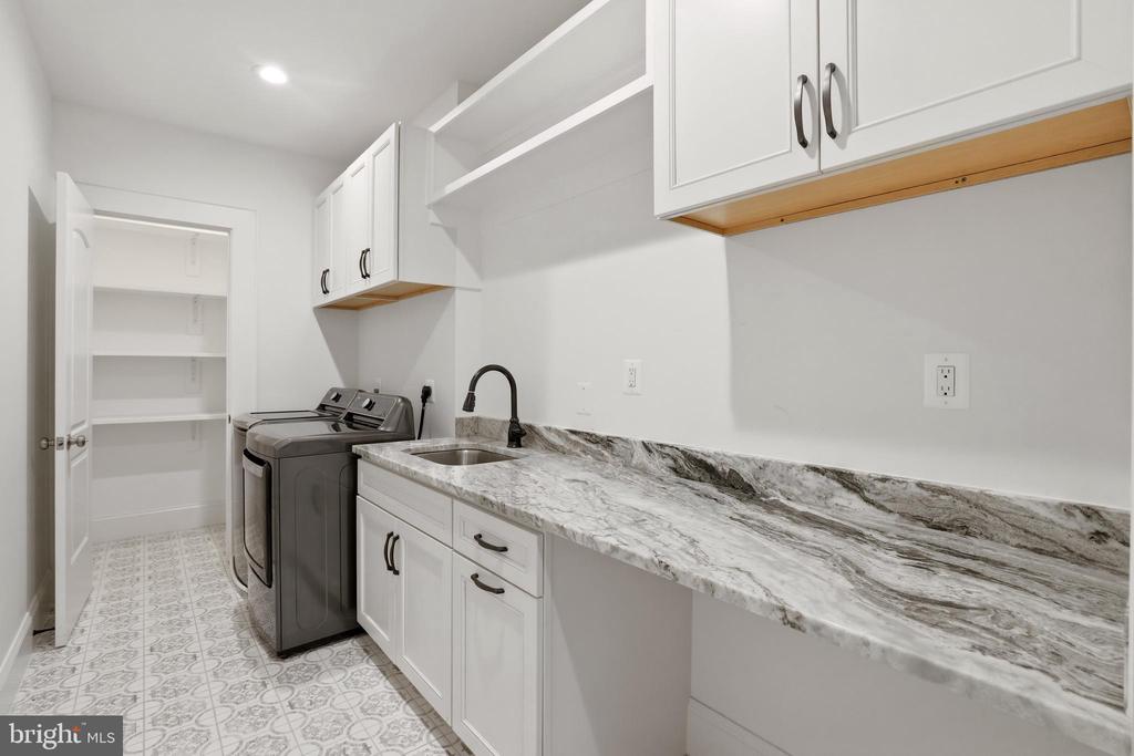 4147 OLD COLUMBIA PIKE