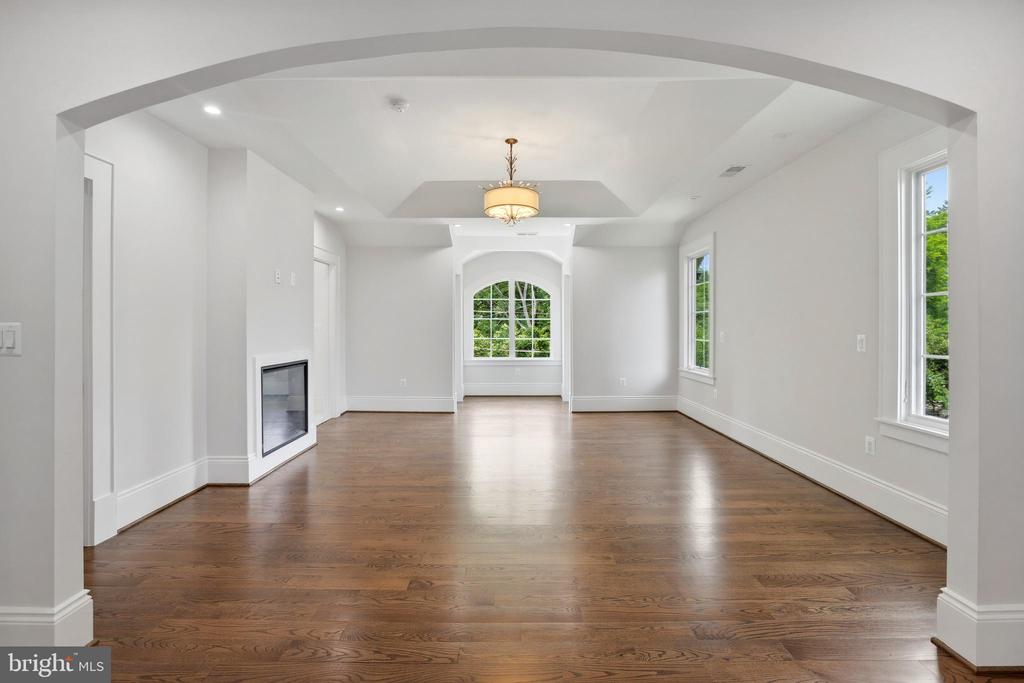 4147 OLD COLUMBIA PIKE