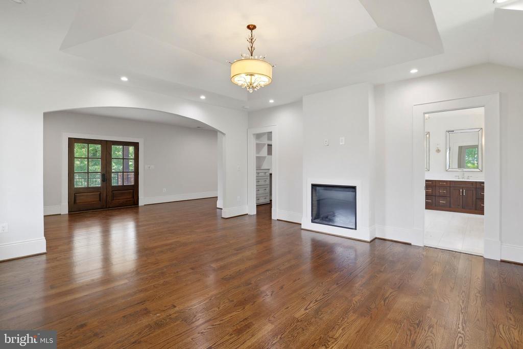 4147 OLD COLUMBIA PIKE