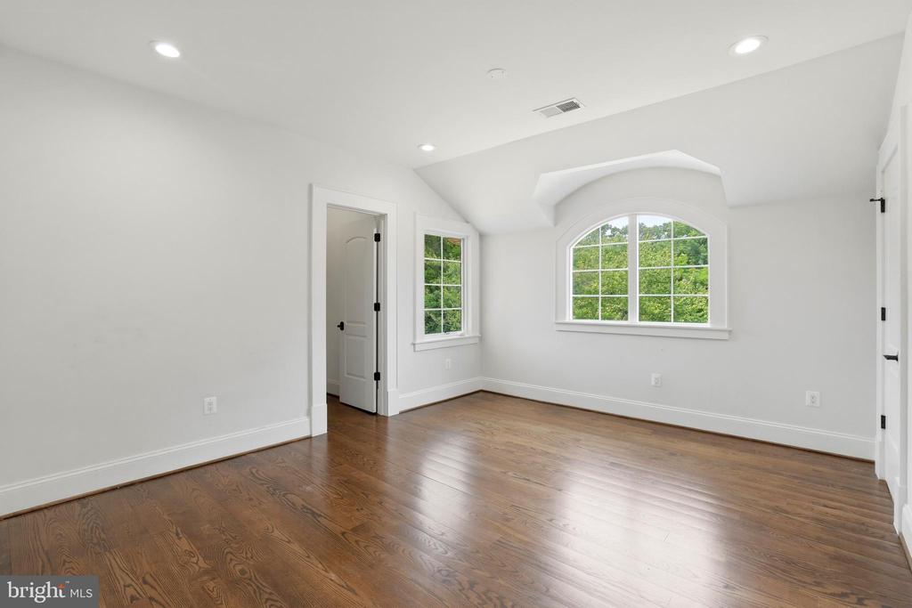 4147 OLD COLUMBIA PIKE