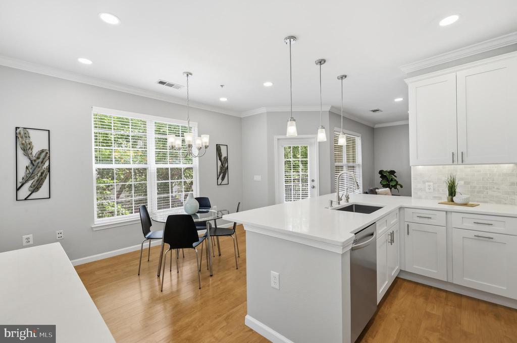 3021 NICOSH CIRCLE 1301