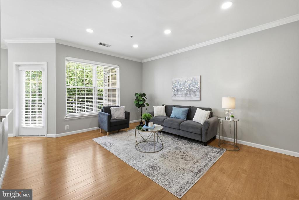 3021 NICOSH CIRCLE 1301