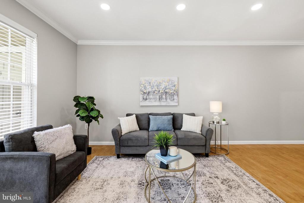 3021 NICOSH CIRCLE 1301