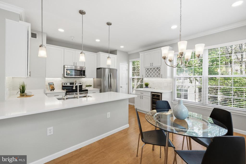 3021 NICOSH CIRCLE 1301
