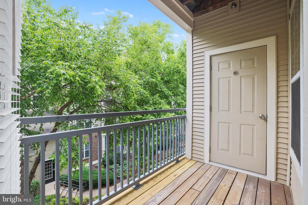 3021 NICOSH CIRCLE 1301