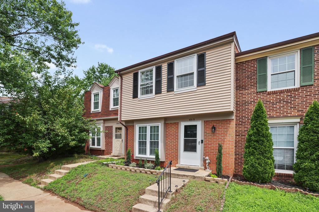5919 GRISBY HOUSE COURT