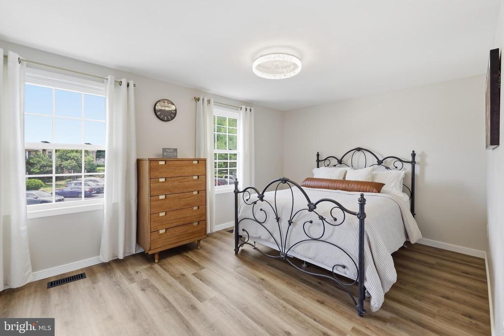 5919 GRISBY HOUSE COURT
