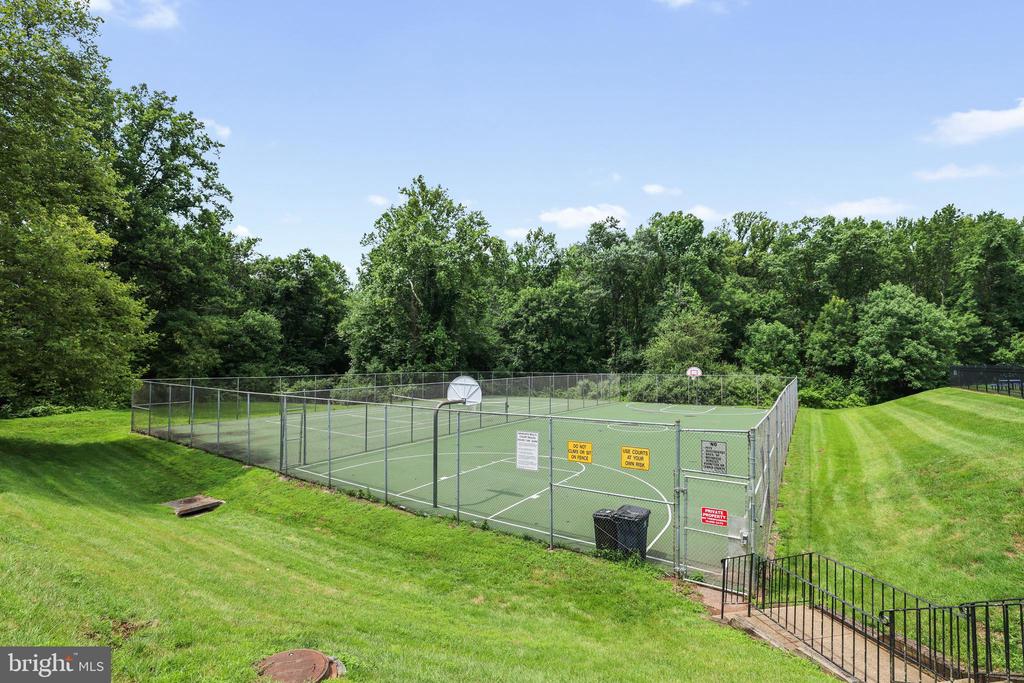 5919 GRISBY HOUSE COURT