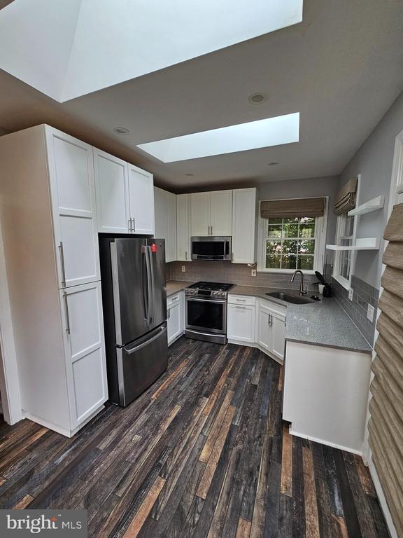 1369 PARK GARDEN LANE