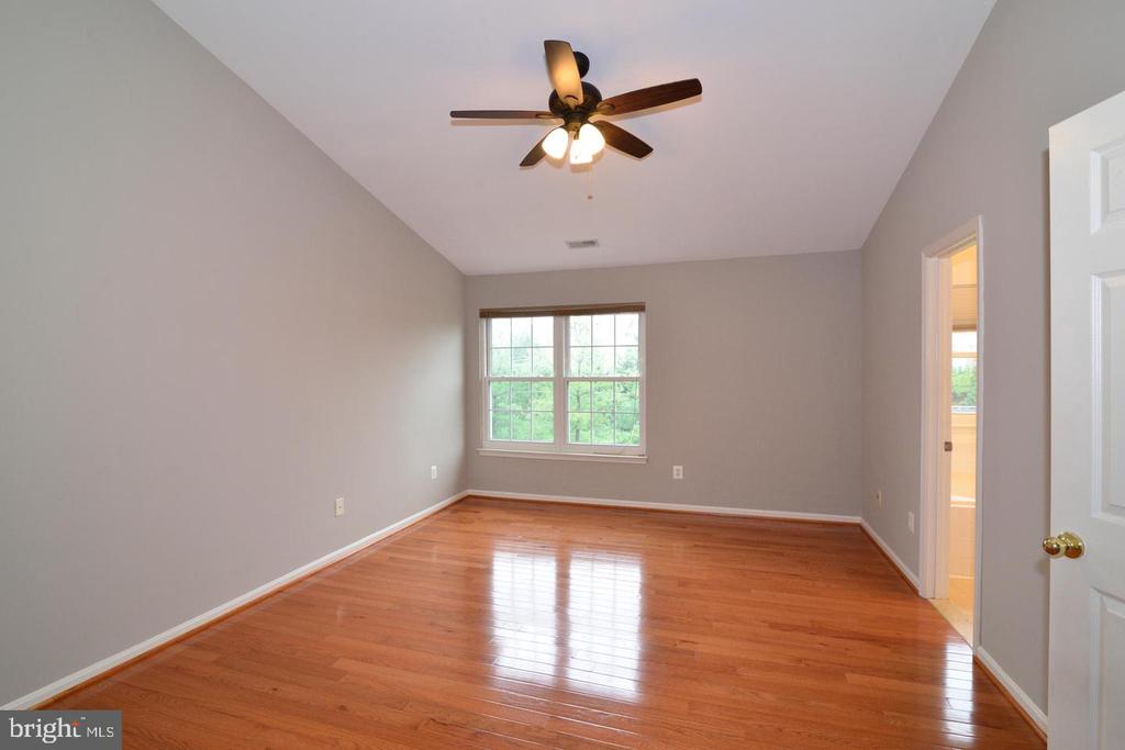 2516 ISHAM RANDOLPH DRIVE