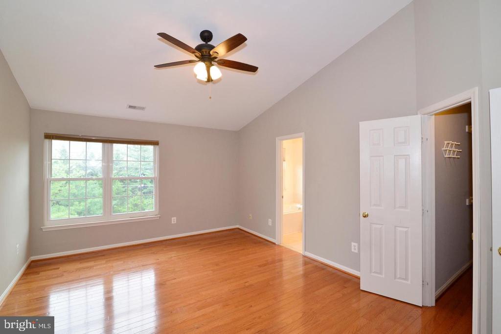 2516 ISHAM RANDOLPH DRIVE